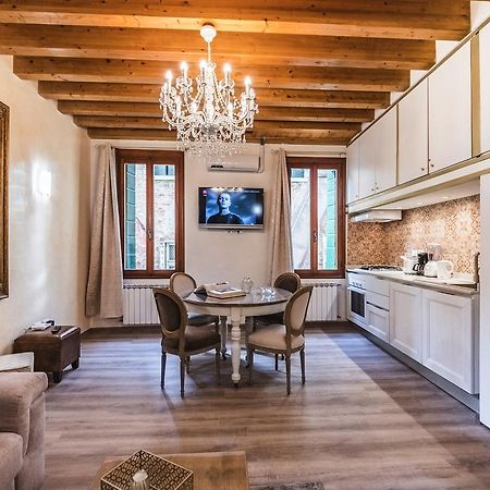 Apartmán Ca' Teatro Vecchio Benátky Exteriér fotografie