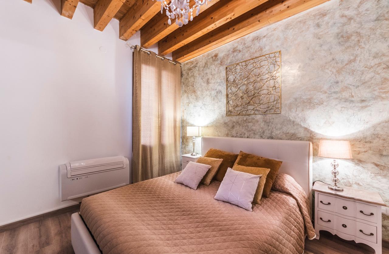 Apartmán Ca' Teatro Vecchio Benátky Exteriér fotografie